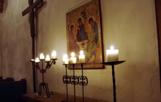 St. Jost im Advent (Foto: Jörg Rustmeier)