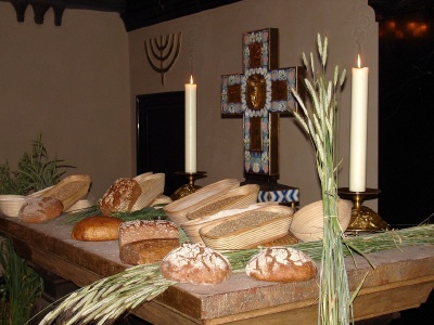 „BrotZeit“ auf dem Altar der Universitätskirche